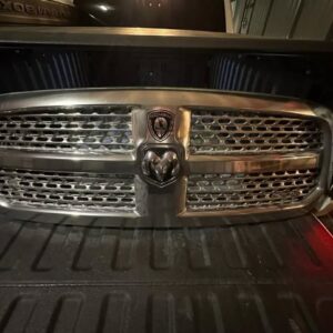 Radiator grille ram 1500 (IV)